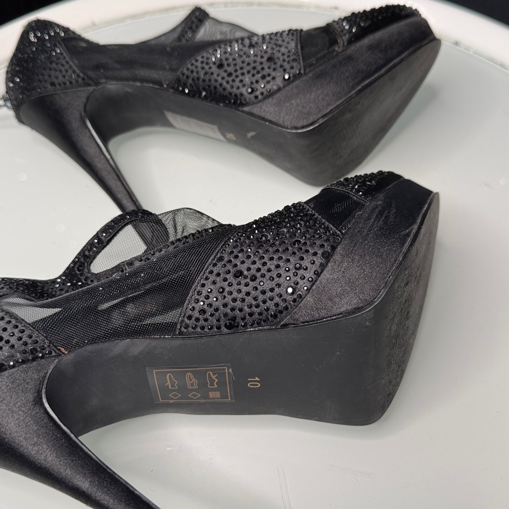 Le Chateau Black Sparkling Heels - Picture 7 of 7